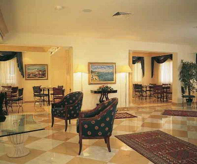 Bella Riva Hotel Beirut Esterno foto