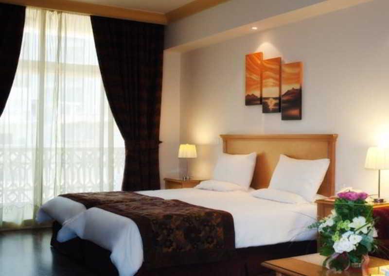 Bella Riva Hotel Beirut Esterno foto