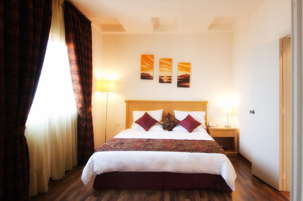 Bella Riva Hotel Beirut Esterno foto