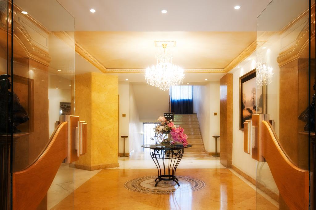 Bella Riva Hotel Beirut Esterno foto