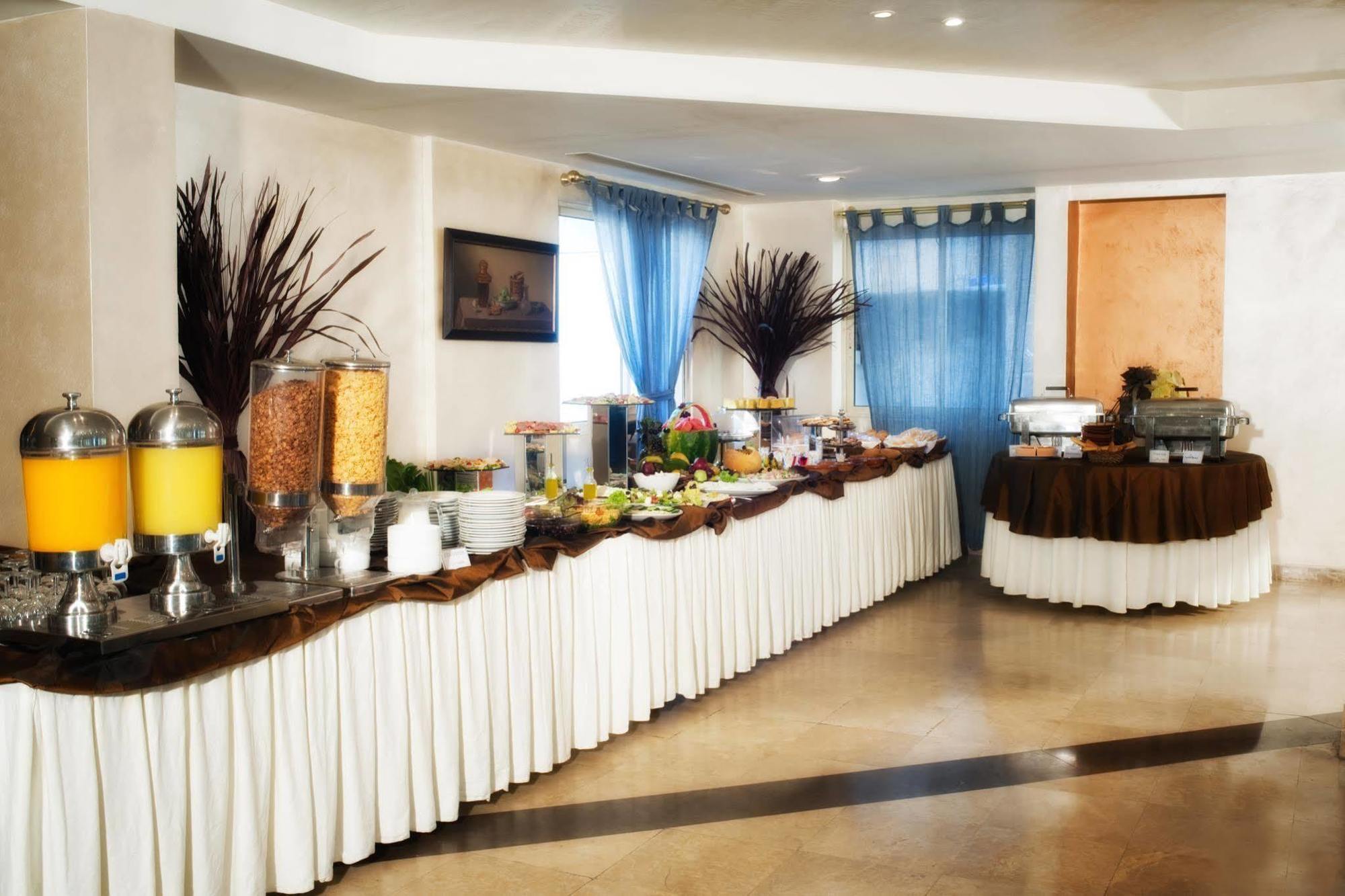 Bella Riva Hotel Beirut Esterno foto